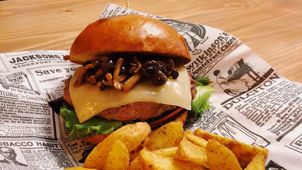 La #burger de este mes es...¡espectacular! Se llama Hiroshima y esperamos que la probéis muy pronto! 💥