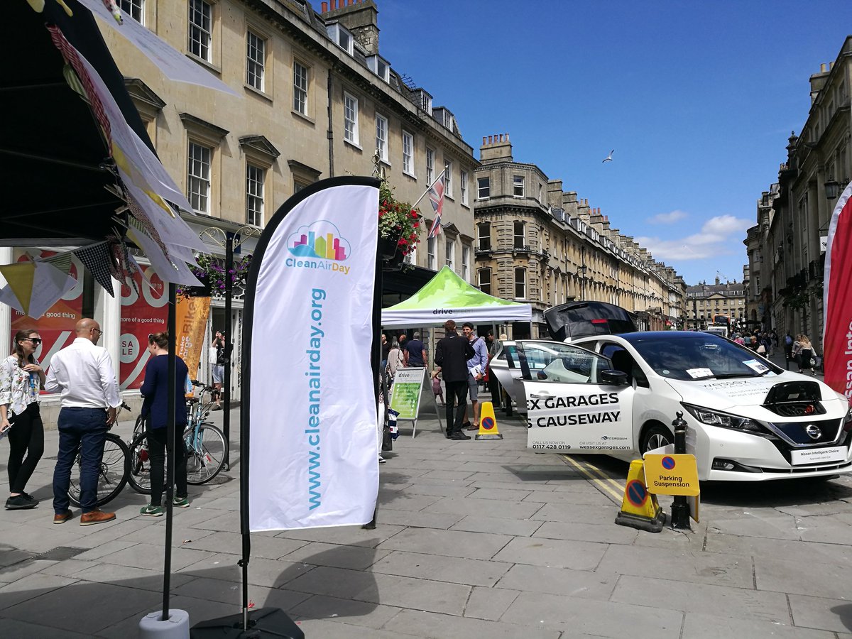 GreenBathNES's tweet photo. Electric cars #EVs are good for air quality. We've got new &amp; second-hand electric cars on display on Milsom St, Bath today #OurCleanAirDay. Sit in the drivers seat, pop the bonnet &amp; find out about battery range &amp; charging. #RenaultZoe #BMWi3 #NissanLEAF #CleanAirDay https://t.co/lesVggGpSk