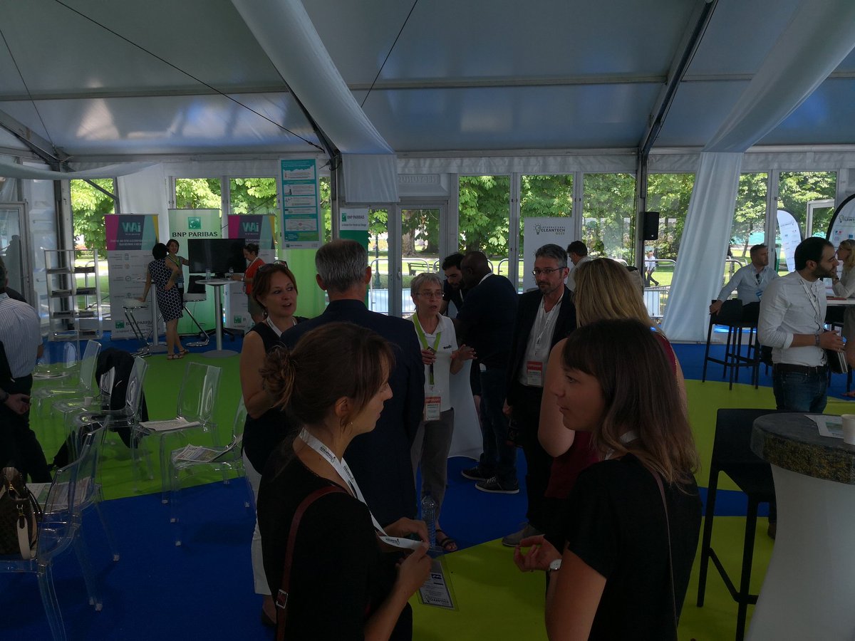 acharmoy's tweet photo. #speedBusinessMeeting à l'occasion de l'international @cleantechweek avec @Dep_74 @Departement_AIN @CantonGeneve @CantonVaud @CantonValais https://t.co/SFJpPgqiqC