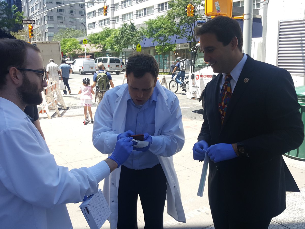 BenKallos's tweet photo. Just finished swabbing the 2nd Ave Subway w/ Doctor Christopher Mason from @WeillCornell #globalsampling. https://t.co/uAv54OKJq7 …#cityscalemetagenomics #MetaSUB #gCSD18 https://t.co/BNmT29LZk5