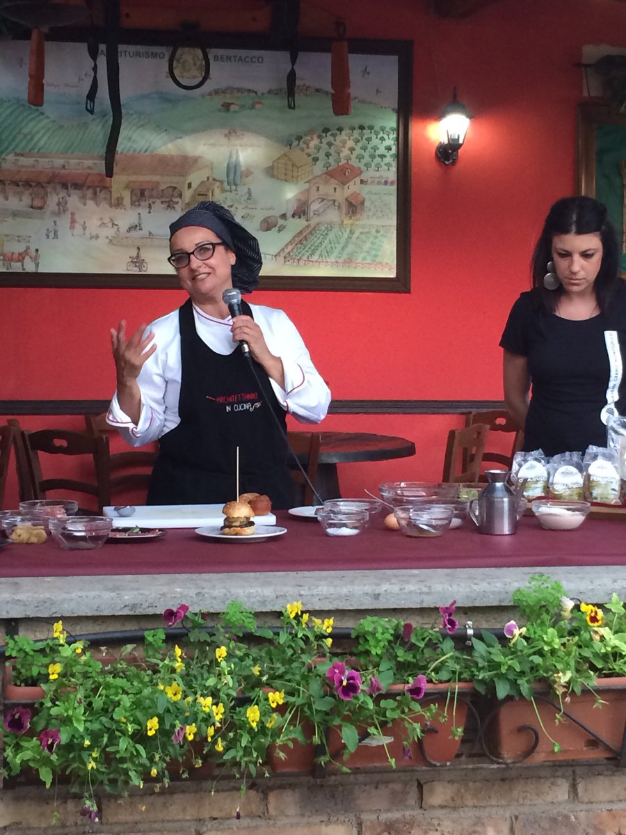 hidden_italy's tweet photo. Siamo all’inaugurazione del Birrificio Bertacco a Paliano e @SabrinaFattori1 sta architettando uno dei suoi mitici show cooking per noi...curiosi di sapere cosa farà? #paliano
#serrone
#colleferro
#lecampagneromane
#monococcohammurabi
#beertacco
#brigatamonococco
#monococco https://t.co/RKNnV7nGQA