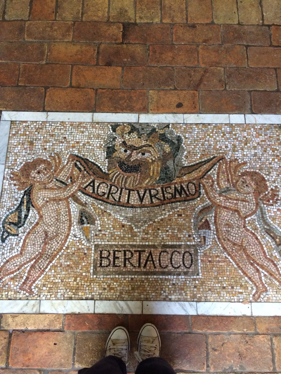 hidden_italy's tweet photo. Siamo all’inaugurazione del Birrificio Bertacco a Paliano e @SabrinaFattori1 sta architettando uno dei suoi mitici show cooking per noi...curiosi di sapere cosa farà? #paliano
#serrone
#colleferro
#lecampagneromane
#monococcohammurabi
#beertacco
#brigatamonococco
#monococco https://t.co/RKNnV7nGQA