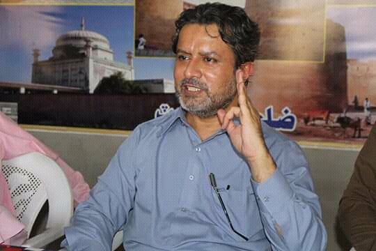 PcwSoffcial's tweet photo. پیپلز کلچرل ونگ سندہ کے صدر اور امیدوار پی ایس 55 محمد قاسم سومرو کی مٹھی کی سول سوسائٹی سے ملاقات۔
حلقے کی صورتحال اور اپنے ایجنڈا پے تبادلہ۔
@Qasimsoomro 
@BBhuttoZardari @AseefaBZ @BakhtawarBZ @FaryalTalpurPk @JavedNLaghari @imirshadbhatti https://t.co/OQk8ovGhHD