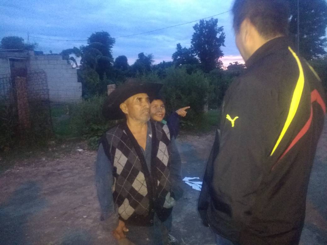 LaloZacatelco's tweet photo. Anoche estuvimos en un rincón del municipio y tristemente olvidado, abran solo 20 min de la cabecera municipal no tienen luz, agua y mucho menos calles. El bienestar que buscamos es para eliminar al cholulteca de 1° y de 2° todos somos iguales. #RescatemosCholula  #VoyConLalo https://t.co/EjY1FQ6aYt