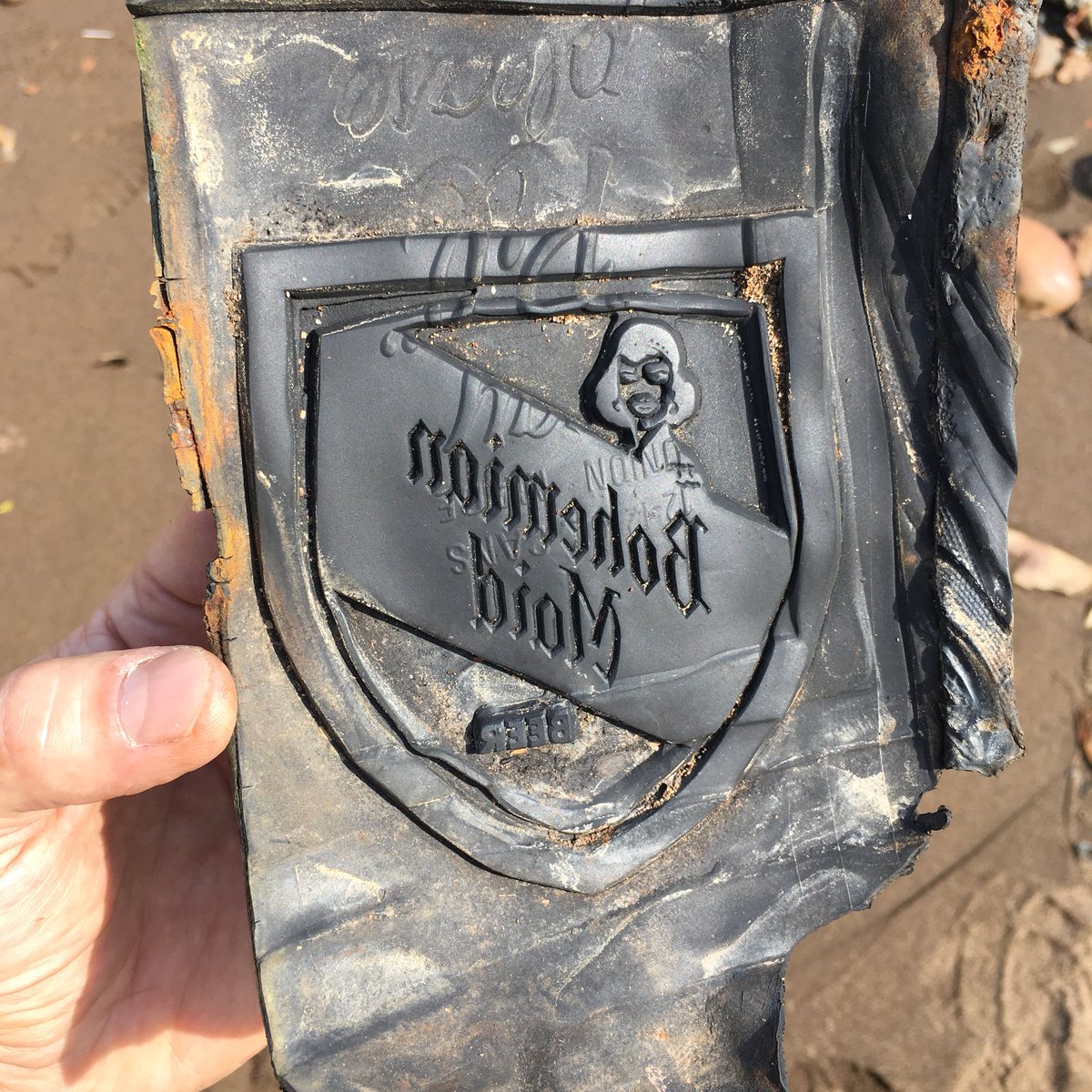FraserRiverFind's tweet photo. And then you find a decades old ball of rubber advertising stamps, right?
Labatts, Pilsner and does that say Bohemian Maid beer?
Must be old.
Yup, Fraser River!
#fraserriverfinds #beeroclock #beerstuff #beachfind #mudlarkyvr https://t.co/dzpzsQQMyT