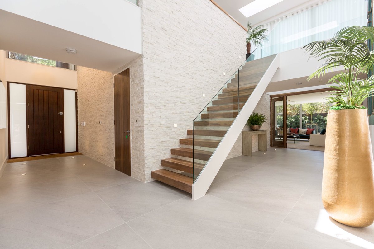 Excellare's tweet image. The beautiful entrance hall at Ortega. luscombe-poole.com