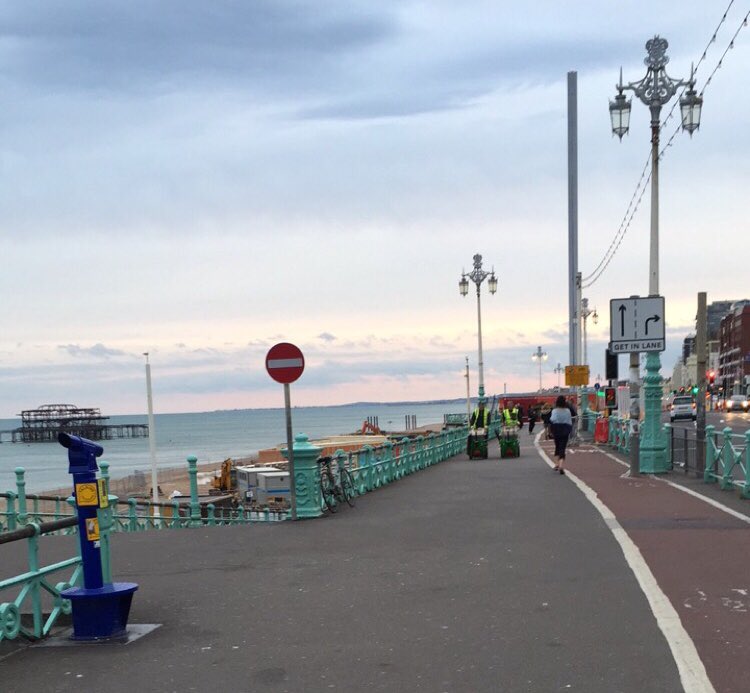 هُنا لندن tweet media