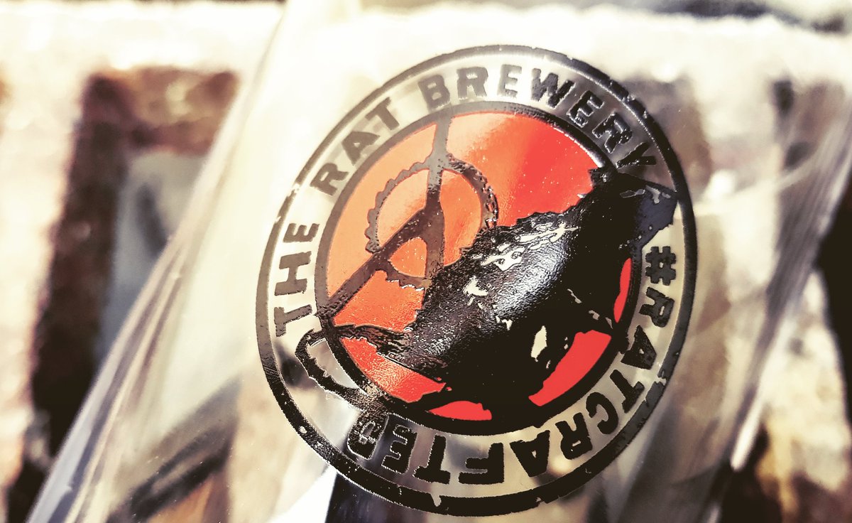 FESTIVALGLASS's tweet photo. Awesome pint glasses for The Rat Brewery😎🐀🍻of Huddersfield.
#ratcrafted #huddersfieldbrewery #realale #craftbeer #yorkshirebeer #screenprint #festivalglass https://t.co/iKjOa73Ru1