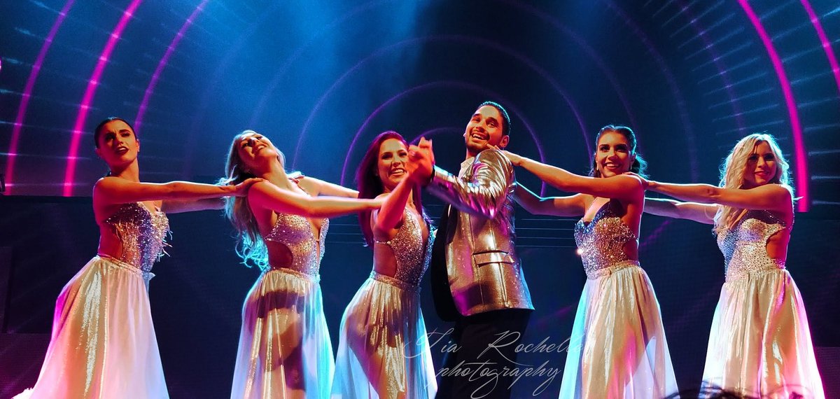 fearnexcalloway's tweet photo. #21daysofsharna HAPPY BIRTHDAY QUEEN!!!! https://t.co/p8fQXdtZNI