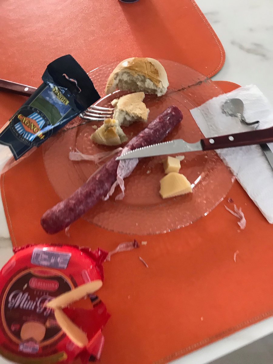 BollitoPan's tweet photo. Es más rico comer el pan que hiciste con la picada la verdad en un rato subo los pasos de como hacerlo y como quedo ⁦⁦@holapancoe⁩ #pancoe12 https://t.co/n5H5u3Rp2k