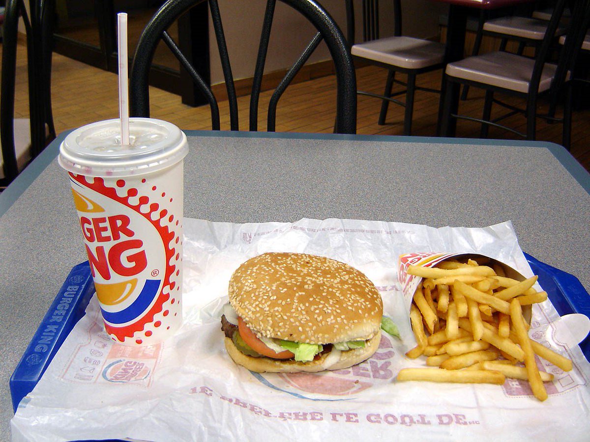 CSPI's tweet photo. Similarly, @BurgerKing stopped using trans-fat-containing oils in 2008 after CSPI’s 2007 lawsuit. #ByeTransFat https://t.co/D0bUvXC5cx https://t.co/OTO3mMM6NH