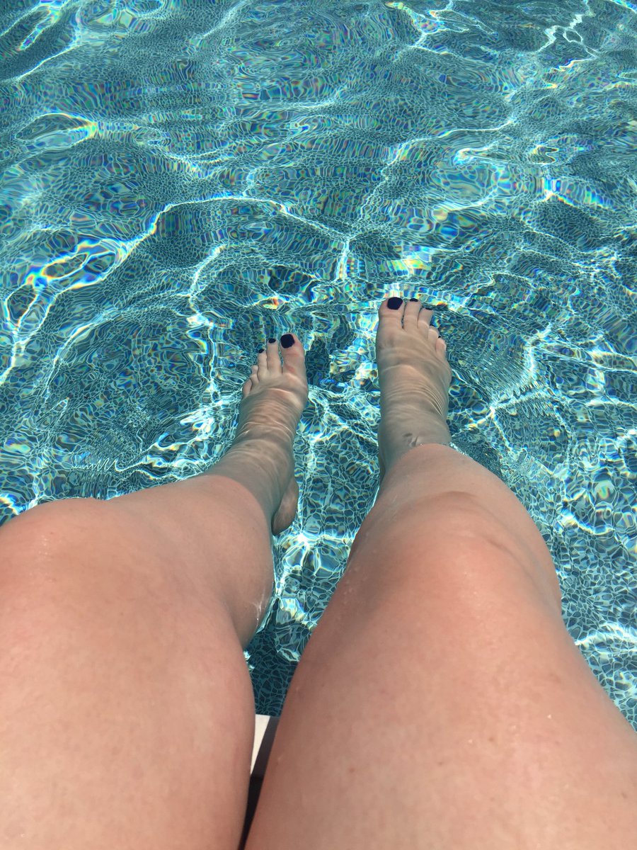 naranjo_stacey's tweet photo. How I’m spending my Summer Solstice @Target with a day off! Really should take advantage of the BOGO swimsuit sale though! #target #summersoltice #poolside #vml #dayoff #T1830 https://t.co/mCRko2ZdOA