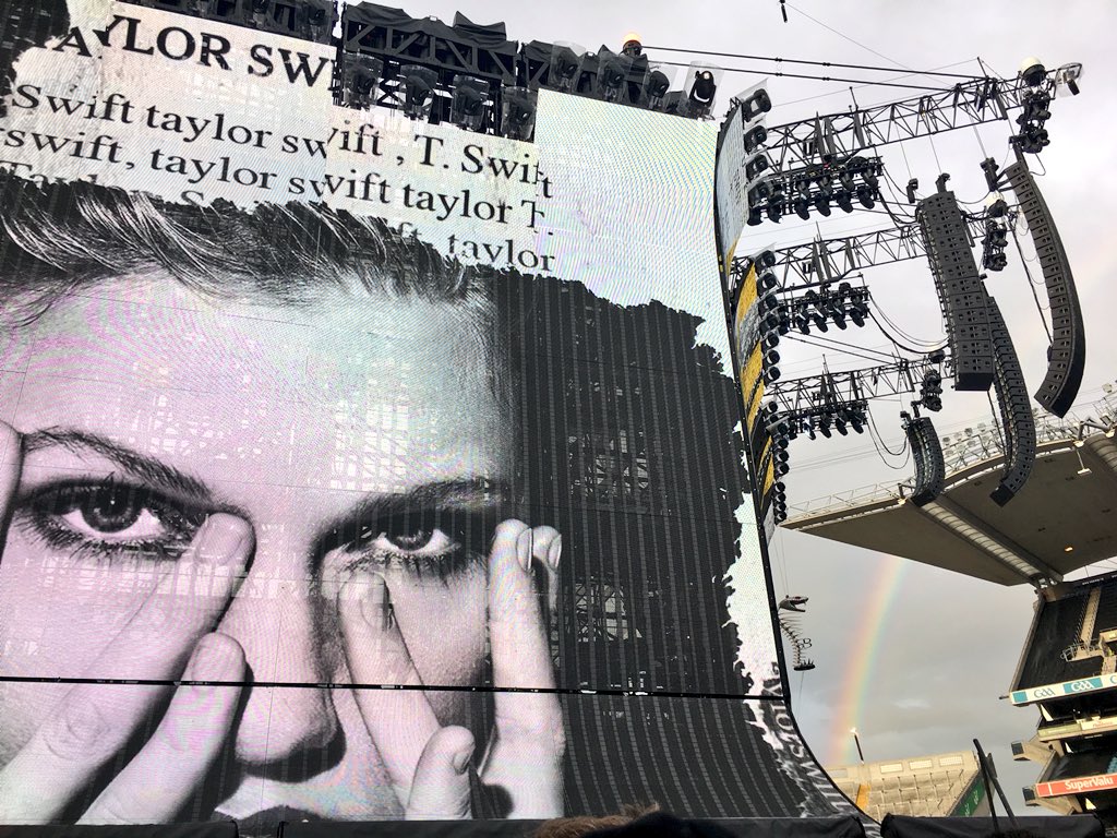 swiftstarIight's tweet photo. @Swiftness13 @InnocentSwiftie The prettiest 🌈 https://t.co/7AACHHlAmp