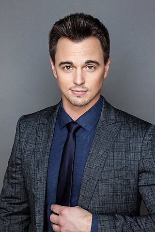 hevonisotp's tweet photo. It’s #BoldandBeautiful time! But more importantly, it’s Darin’s 5 year anniversary!! 🎉 We love Wyatt, and @THEEdarinbrooks 💗 #TeamWyatt #DarinApprectiation #5YearsofWyatt https://t.co/0lXP4Lj49Z