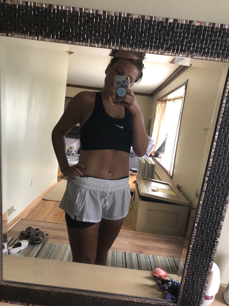 youngnik03's tweet photo. I’m glad I trusted the process because learning to love myself again never felt so good💪🏼🙂 https://t.co/CPGC6rf3rG