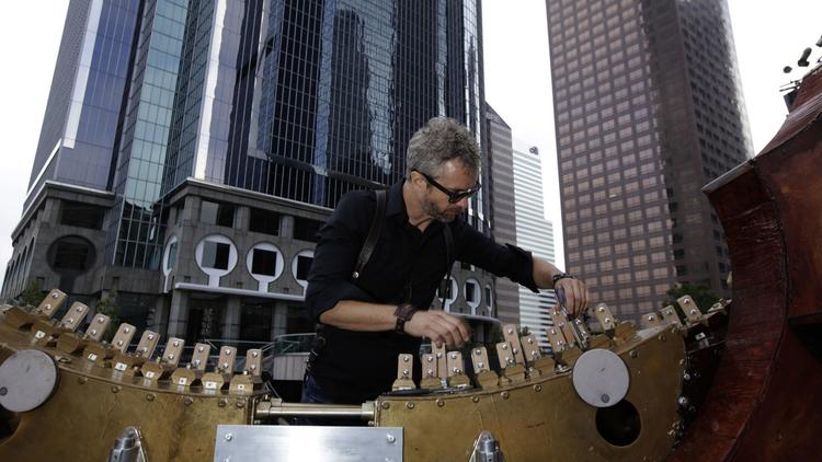 Building-height outdoor harp, that holds the Guinness World Record as the largest playable stringed instrument, can be seen in Carlsbad today on Make Music Day. bit.ly/2yv9ayT #MakeMusicDay
