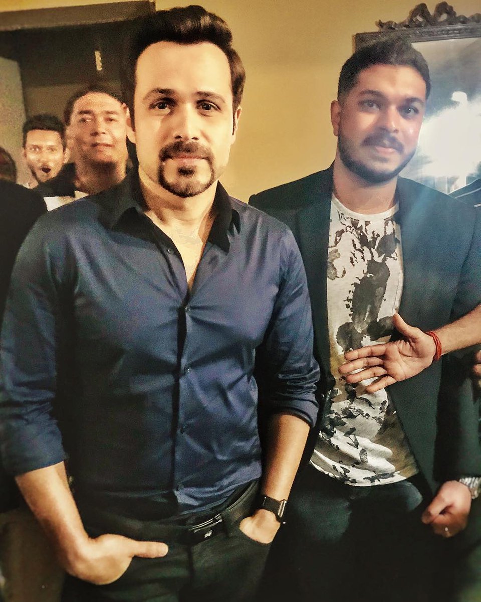 OptionKing420's tweet photo. New Pic Handsome Man @emraanhashmi Snapped On Set Of #TheBody In Mauritius https://t.co/kXHA42j7JK