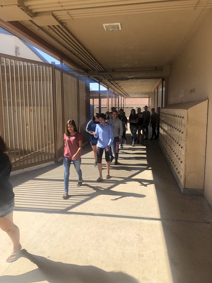 ShafterHigh's tweet photo. Compliment train by Mr. Feaster’s summer school class right before break. Spreading joy one room at a time! @KHSDAthletics @shafter_high @General_Pride #sprinklinghappiness #wehavemorePRIDE https://t.co/GwN2boCDAp