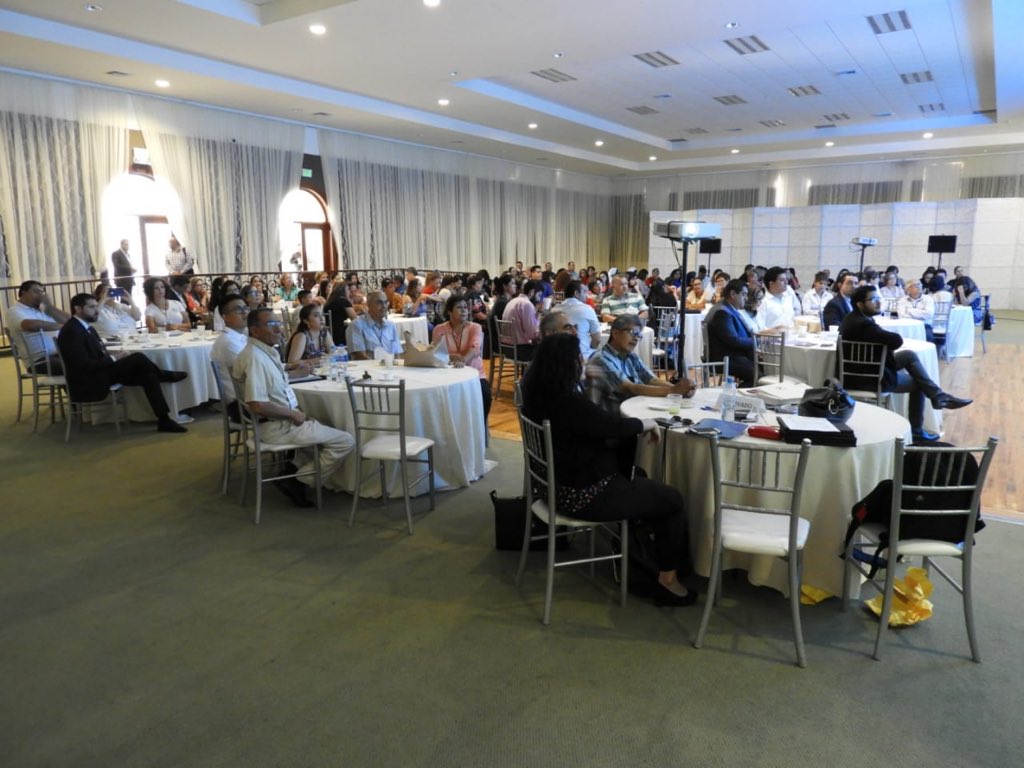 JoseLArmendariz's tweet photo. Agradezco el apoyo @CNDH a través de la participación de la #MtraJazminMartir Directora de Enlace y Atención de la Sociedad Civil dentro del Tercer Foro organizado por #Cenpro en Ciudad #Delicias https://t.co/boKJm5av37