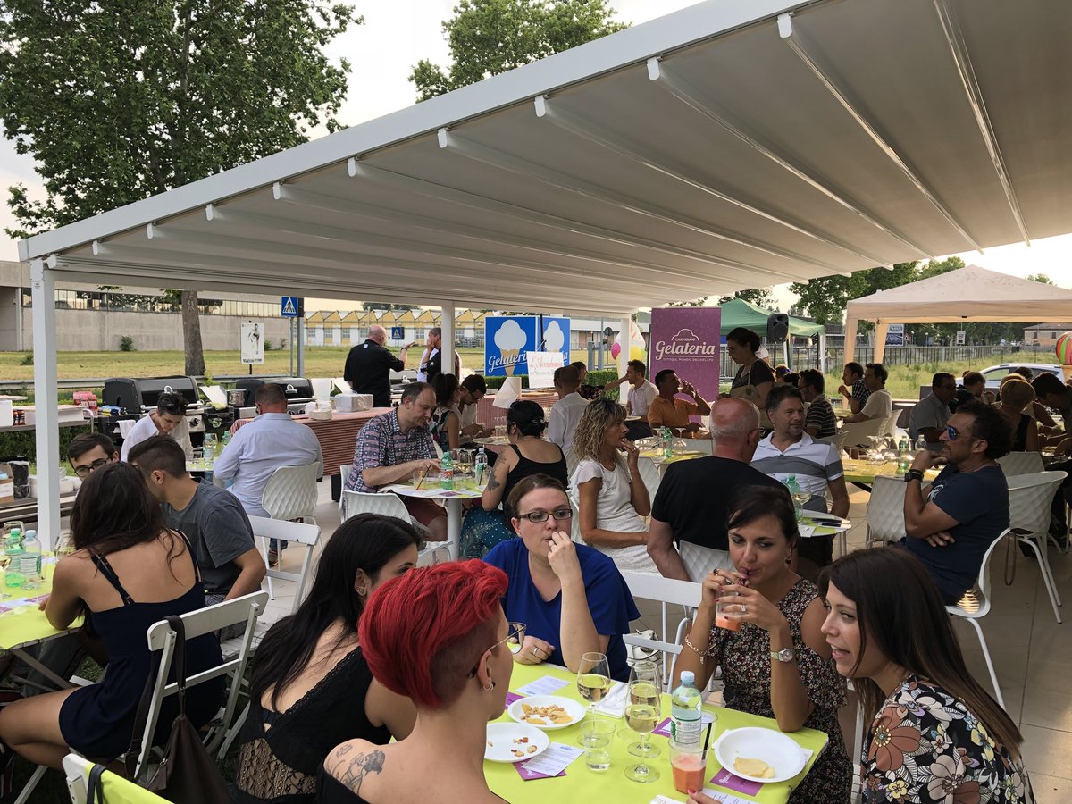 LadyDelirio's tweet photo. Oggi al #GelatoMuseum @Carpigiani1946 l’evento speciale #Barbecue e #gelato ❤️❤️❤️ https://t.co/JgUR6x9HQU