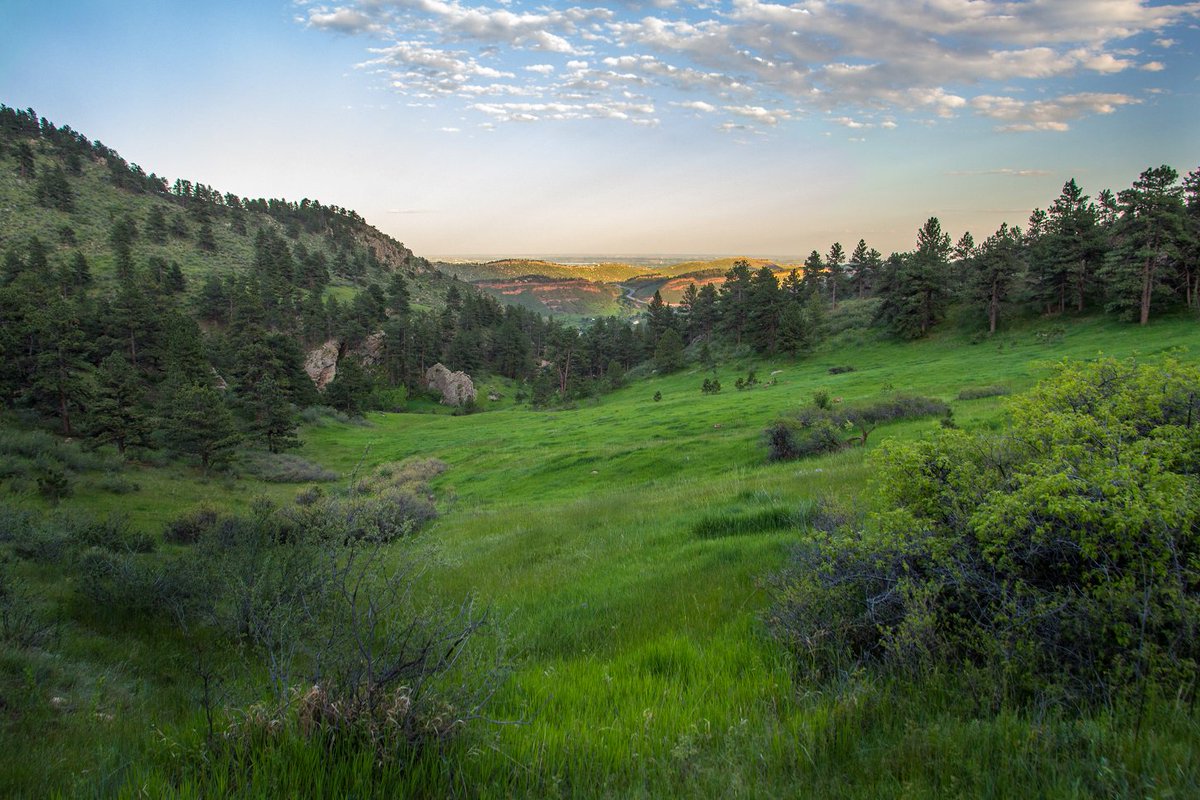 LCDNR's tweet photo. Happy #SummerSolstice! It's the first day of summer &amp; longest day of the year, perfect for an evening hike. #HTMOS https://t.co/LvAf4Hn8wT