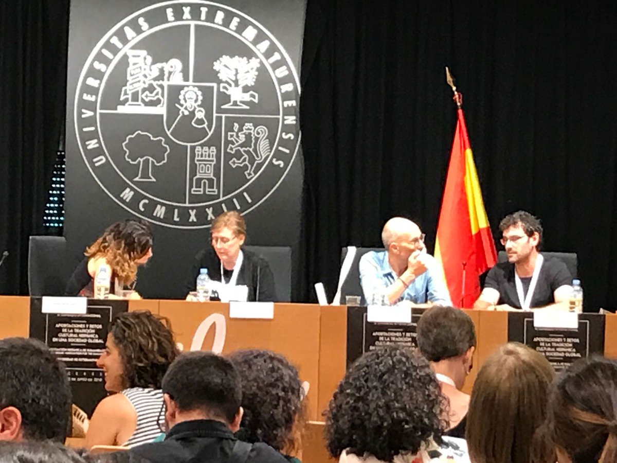 AlbertoEsVa's tweet photo. Comienza la mesa redonda "Extremanegra", con Eugenio Fuentes, Susana Martín Gijón y Luis Roso. Modera Carmen Sotomayor. #AHHCaceres18 https://t.co/Np6oEp9aW7