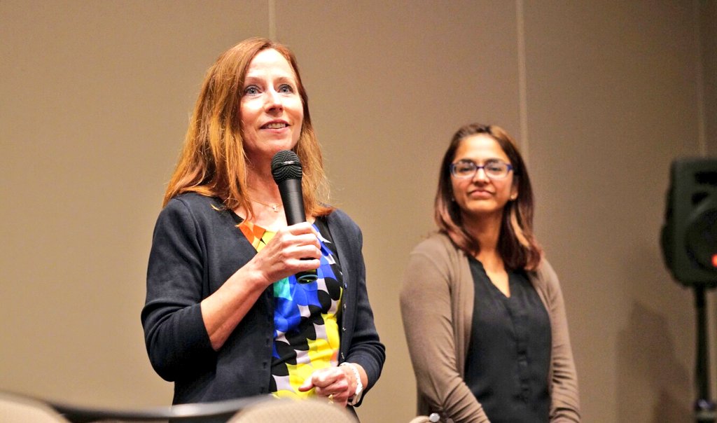 NutanixAmy's tweet photo. #LynnAtchison of @Spredfast and #NaliniBelaramani of @google spreading good advice at #WomenInTech at @zenoss #GalaxZ18 @NutanixElevate https://t.co/ARBx4GXqkw