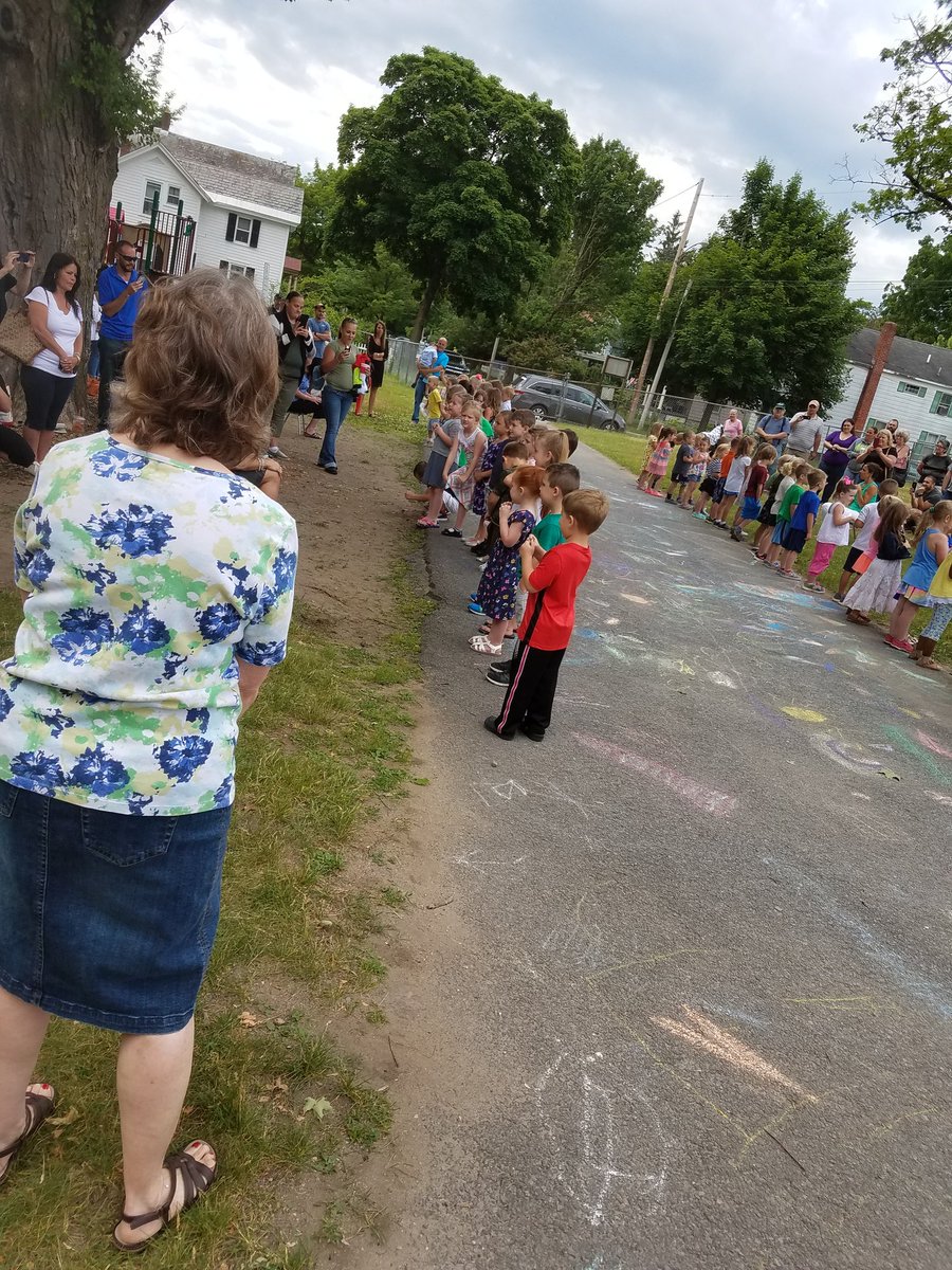 HF_Whitman's tweet photo. UPK Celebrations! #HFTigerPride https://t.co/SHKrx6jMs5