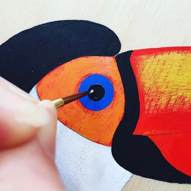 Look at this detail by @foxandwhaledesigns - #toucan #toucandoit #toucans #painting #paintersofinstagram #finepainting #handmade #handmadeisbest #lovehandmade #handmadelove #ilovehandmade #favehandmade #art #create ift.tt/2IbAFNT