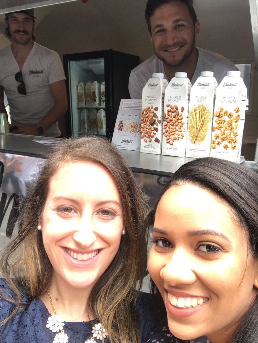 veryhungrygal's tweet photo. Finally found a delicious alternative to milk #ELMHURSTGETAWAY @Elmhurst1925 https://t.co/MqcTLuQcNj