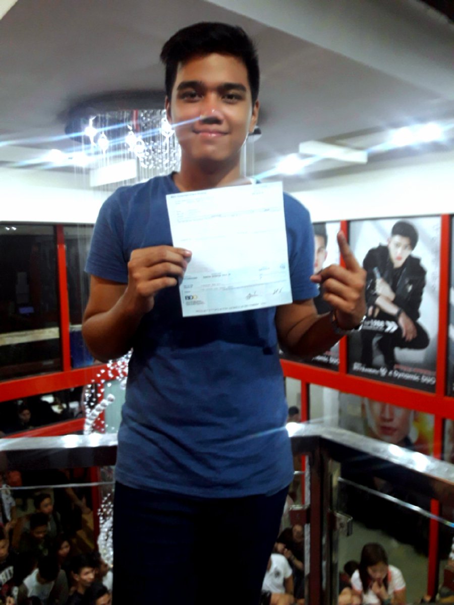 Frontrow_John tweet picture