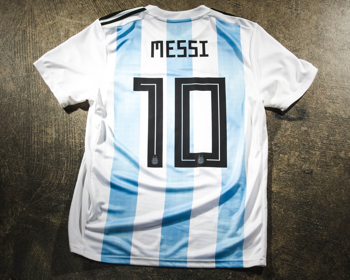 SOCCER.COM tweet media