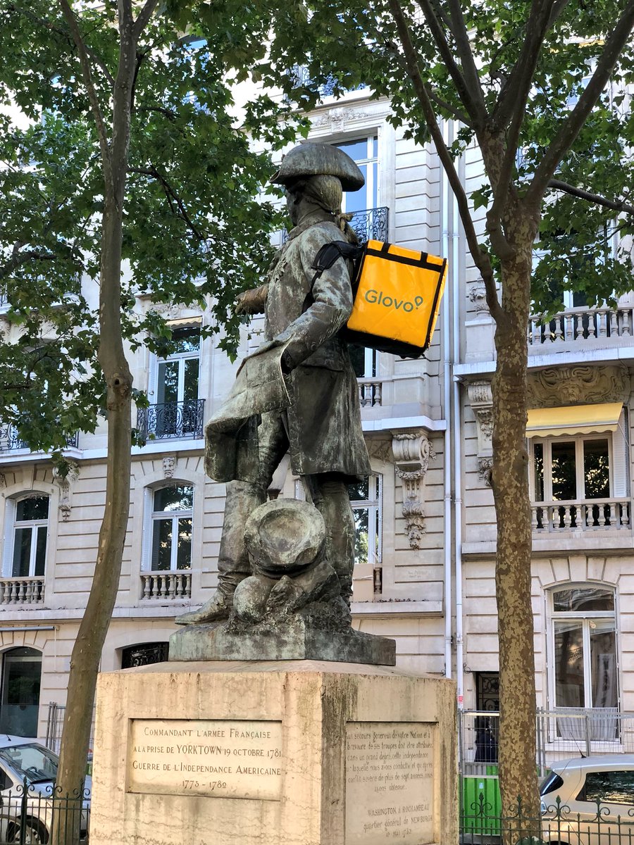 Euuuh WTF??  <a href="/Glovo_FR/">glovo_fr</a> 😂😂