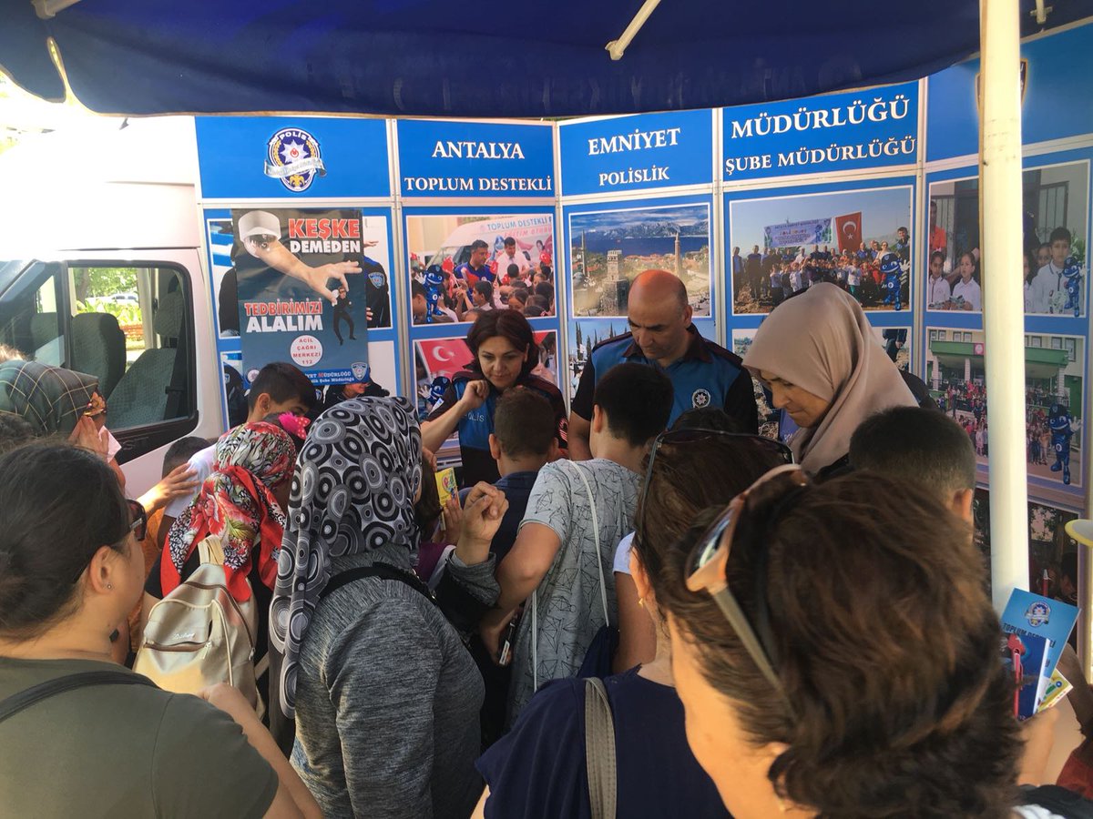 Antalya yetimlerine sahip çıkıyor projesi kapsamında; @antalyagonulelcileri ve @gncgnlelcilerii olarak Ailelerimize ve çocuklarımiza yönelik eğlenceli,keyif dolu programımızı #ExpoAntalya'da  gerçekleştirdik. <a href="/munirkaraloglu/">Münir Karaloğlu</a> <a href="/sevimkaraloglu/">Sevim Karaloğlu</a>