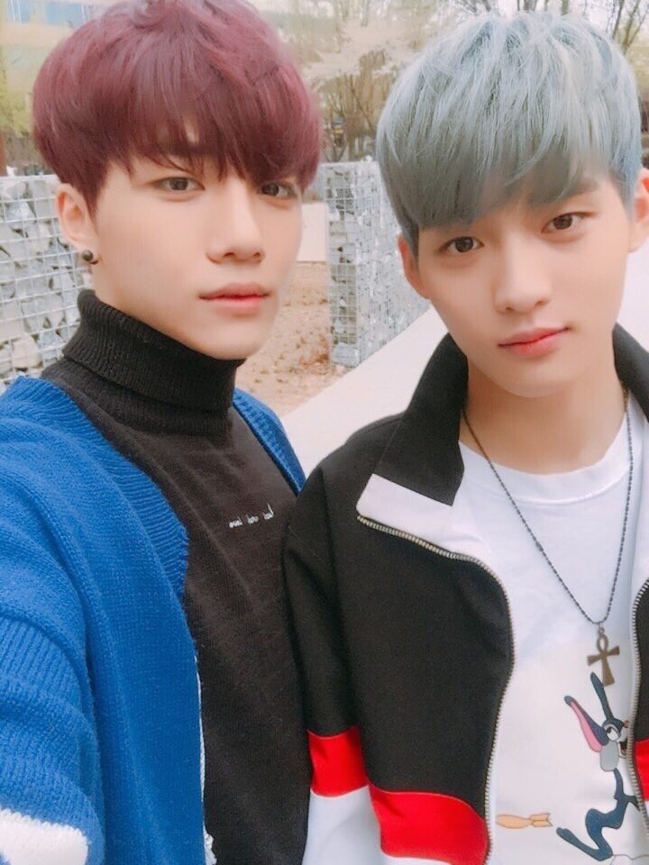 DongyoonGermany's tweet photo. [Official Twitter Update]
Time travel series: Hwarang and Dongyoon 💕
-
#SPECTRUM #spectrumdongyoon #spectrumhwarang #kimdongyoon   #스펙트럼 #스펙트럼동윤 #스펙트럼화랑 #김동윤 https://t.co/HVl8lic2Vv