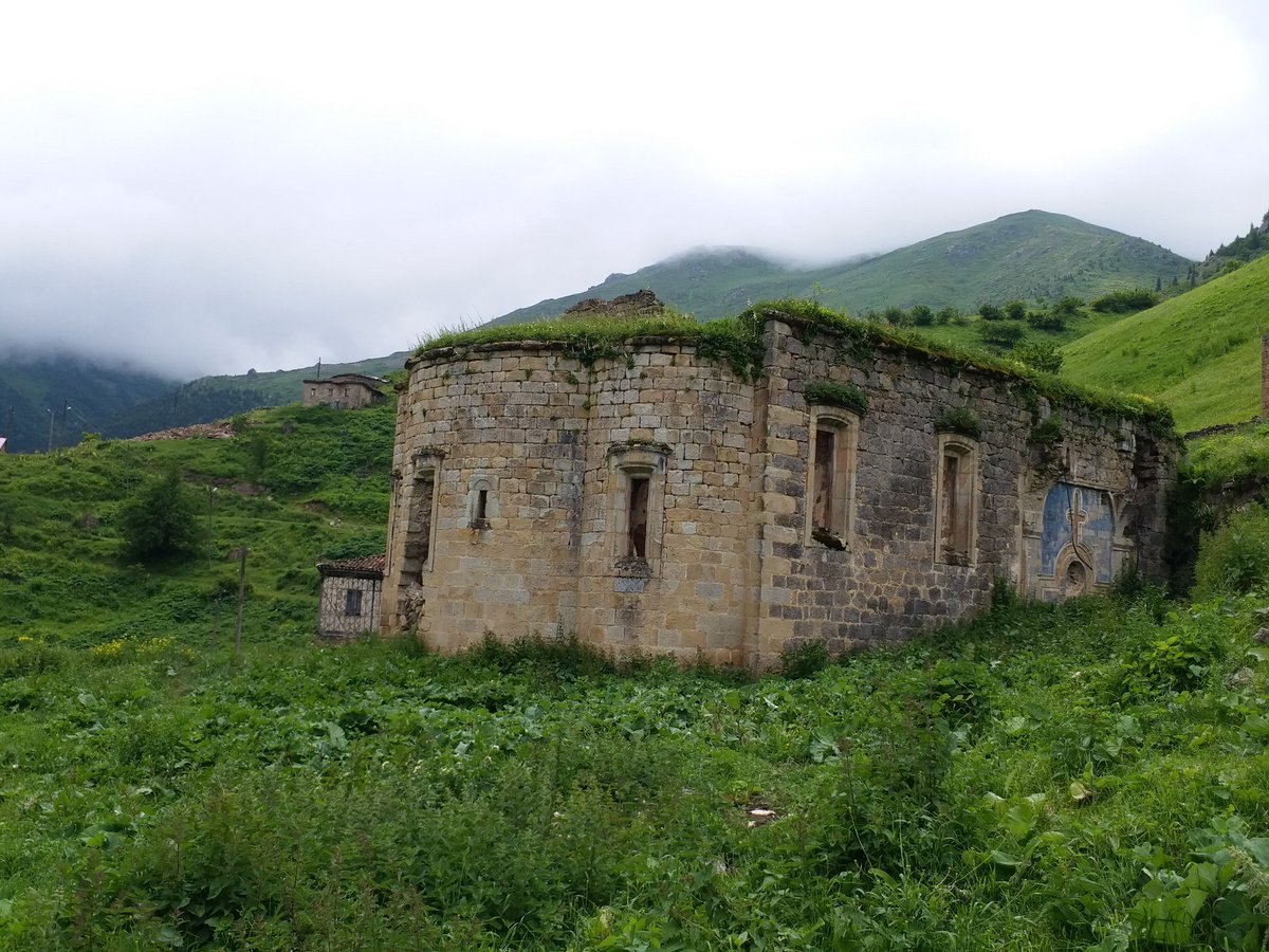 Photo safari activity at Santa Ruins..