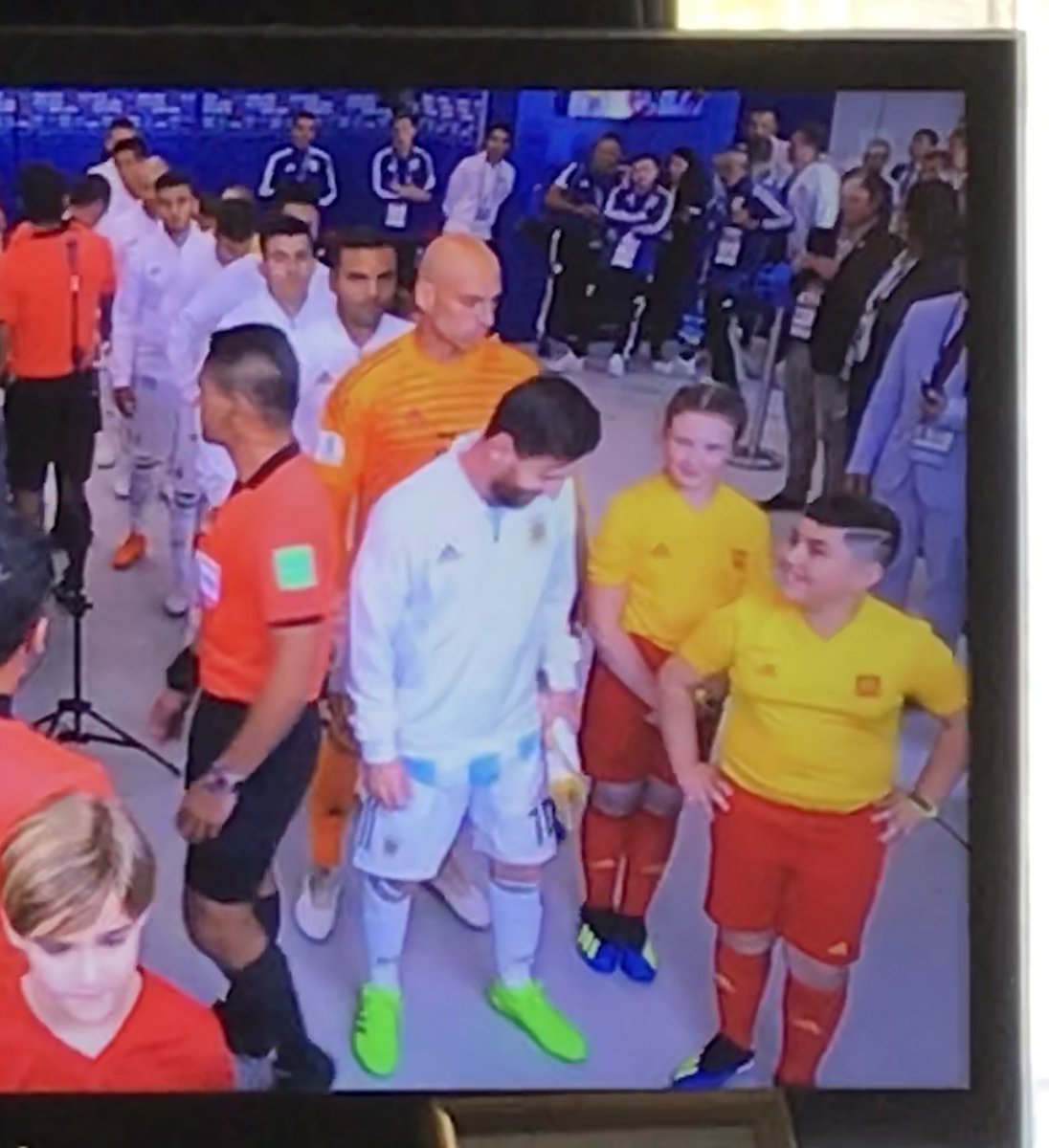 tina_glynn's tweet photo. The little kid beside @TeamMessi is so excited and proud ! #MeetYourIdol #goals #Inspiring #DelightedWithLife #ARGCRO https://t.co/PJ5NoxUI7Y