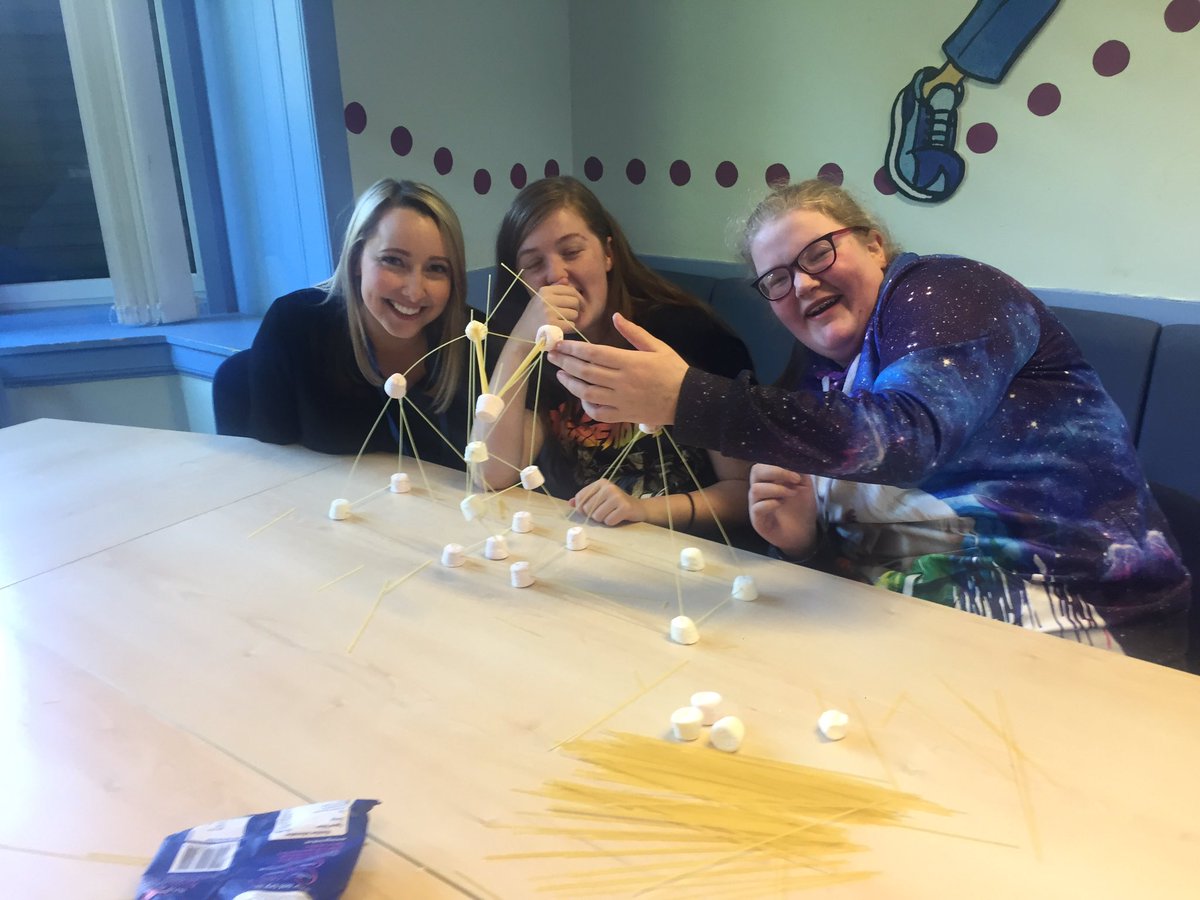 Zoe_EAYC's tweet photo. Great fun today in the S3-S6 group! Today they played games and built marshmallow-spaghetti structures. Ben and I were the ultimate judges https://t.co/cd5VtvnUjK
