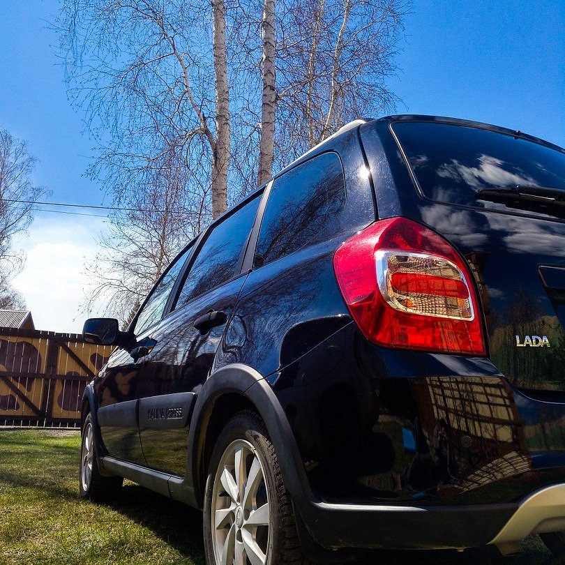 Lada Chile tweet media