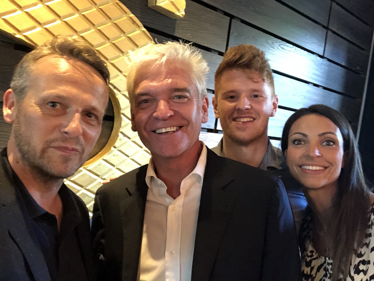 DanielPearce's tweet photo. Me @TomCruiseTTG and @RachelPoultney hanging with our buddy @Schofe at @MondrianLDN and having a hoot with @PrincessCruisesโ brilliant #drinksonschofe travel agent winners https://t.co/hH6Iw1r7oJ