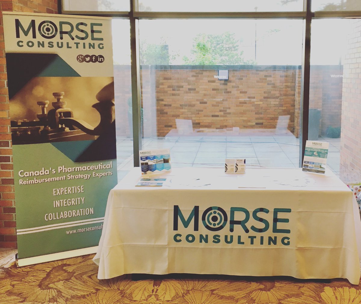 DigitalEdge__'s tweet image. Helped one of our clients with their first tradeshow booth setup. According to their feedback it was a great success! 
#tradeshowdisplays #printsolutions #bannerstands #tablecloths #printmarketing #brandspecialists #digitaledge