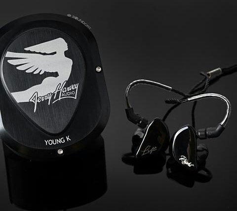 day6youngkph's tweet photo. [IG]
180621
SoundCat's IG update
YoungK's new ear monitors 😍😍😍

#DAY6 #YoungK #Younghyun #KangYounghyun #데이식스 #영케이 #영현 #강영현 https://t.co/tmkmRb9Kne
