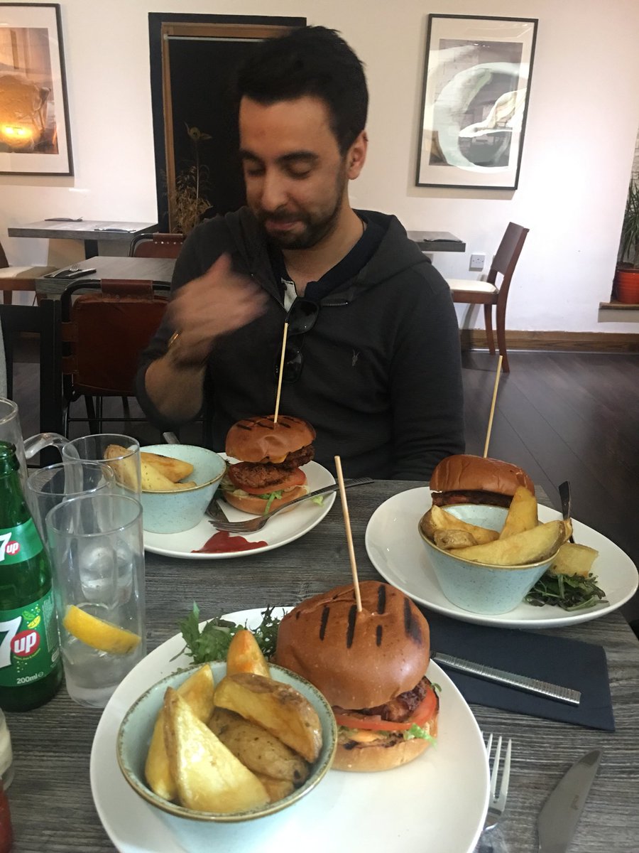 jen_iZest's tweet photo. Fab #NationalBurgerDay lunch in @The_Brickyard dundrum with the @iZestMarketing team https://t.co/wPpdCabxAt