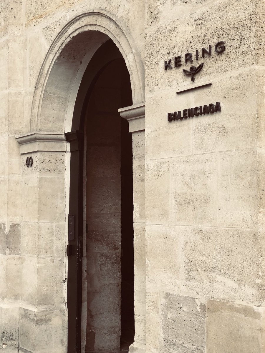 Tatianajama's tweet image. Incredible experience for the #kering #Media &amp;amp; #Innovation Day 🤖❤️ #pitch #church 🙏🏼 @KeringGroup @Lararouyres @VisualBot_