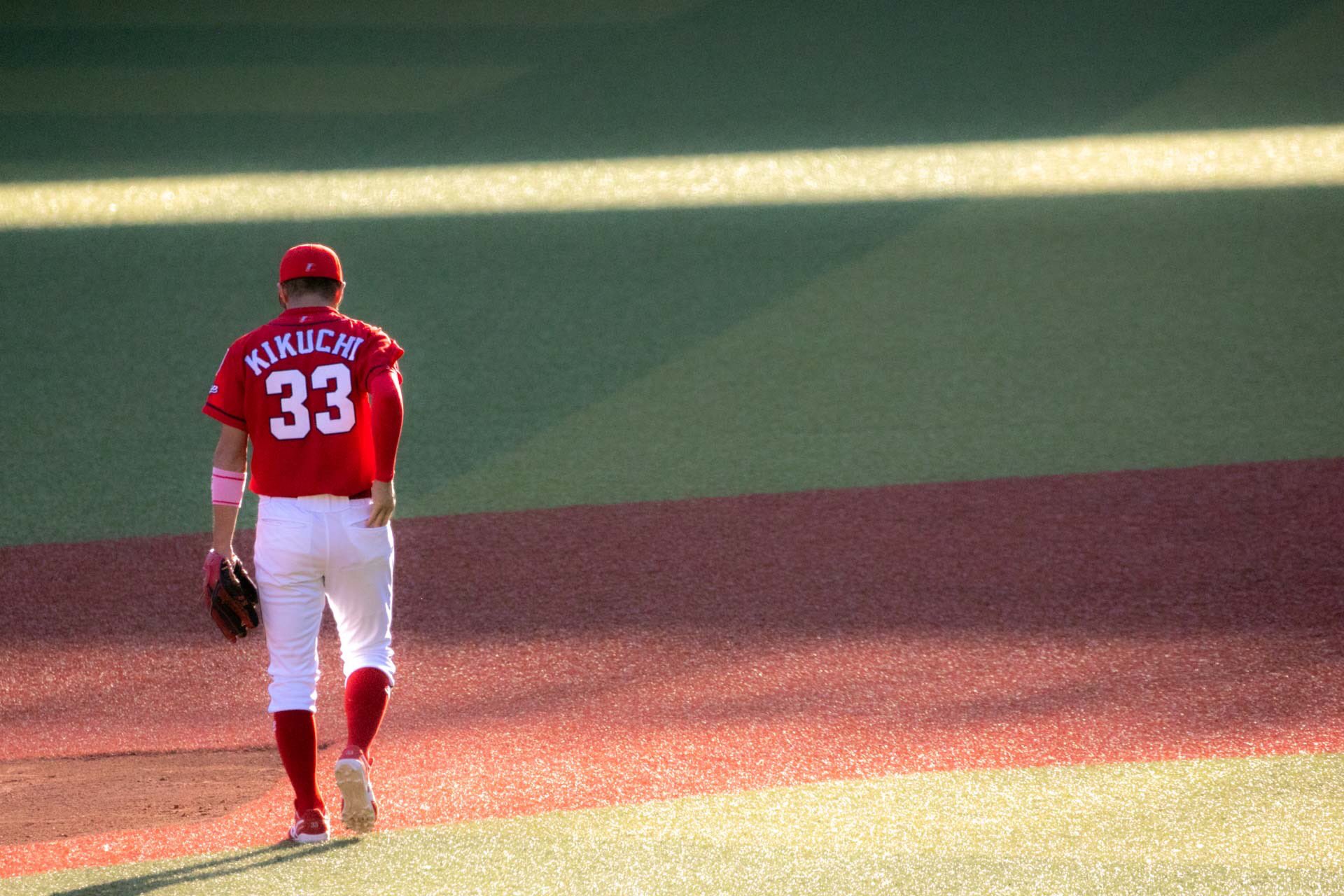 Twitter 上的 Iwami いつ見てもかっこいい 立ち振る舞い 姿 菊池涼介選手 T Co Cgmrgck9nf Twitter