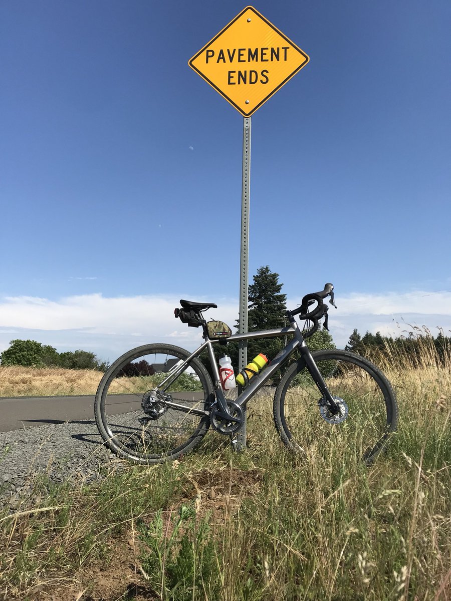 DavidVolkov's tweet photo. My Favorite Road Sign @HuntBikeWheels #4seasongraveldisc #roadlesstraveled #gravelbike https://t.co/jPJUIMQFOu