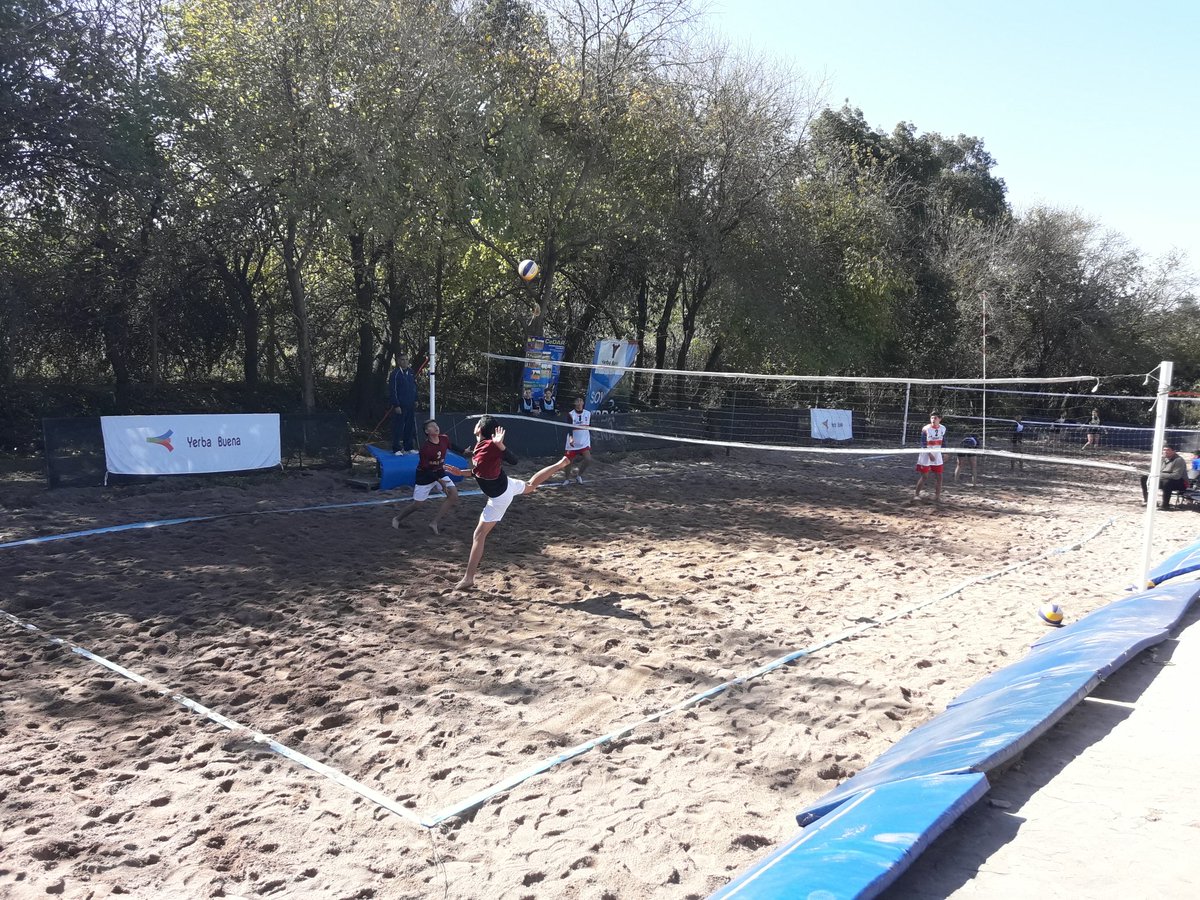 Gumpyvalenz's tweet photo. Se está disputando en el #CeDAR en Torneo Argentino S14 de #BeachVoley masculino y femenino...
@pellegrinituc https://t.co/l7sQIlV6DQ