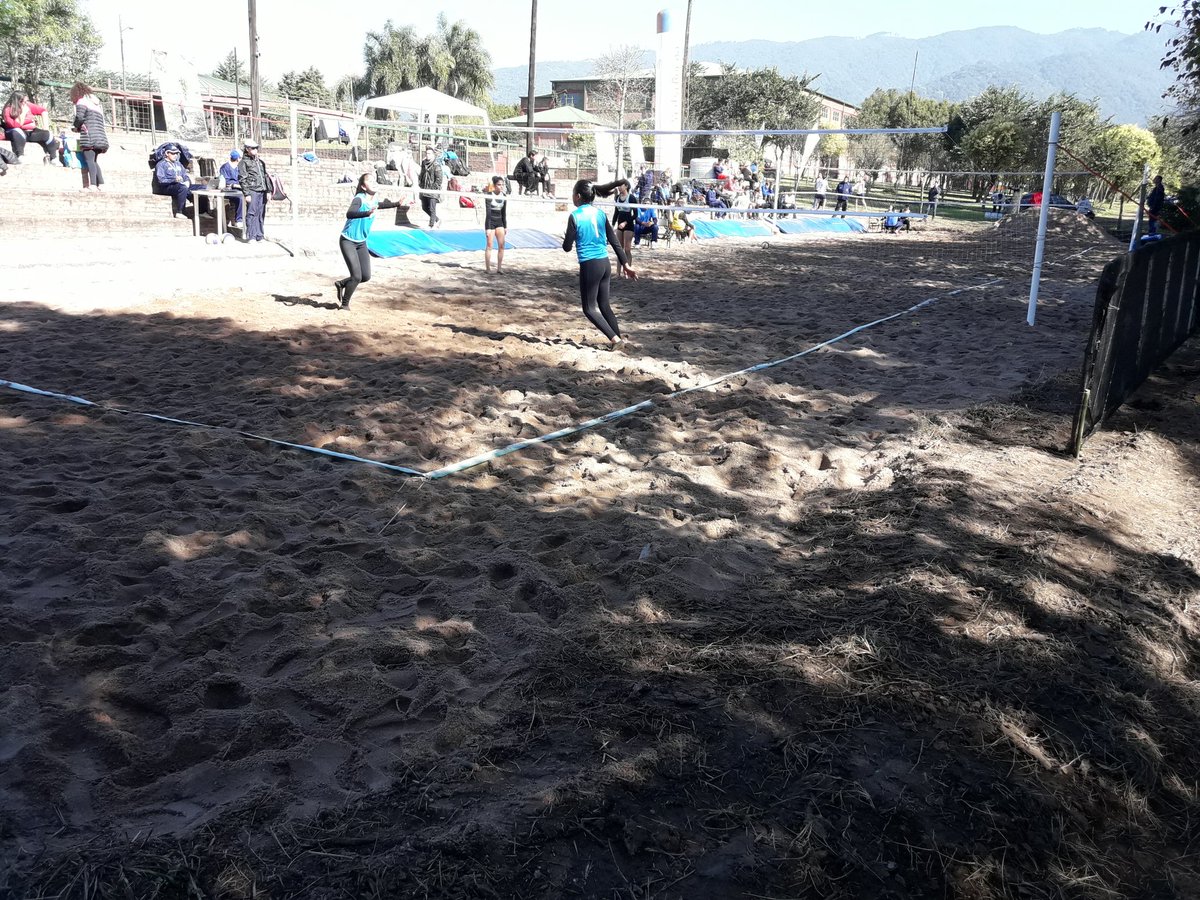 Gumpyvalenz's tweet photo. Se está disputando en el #CeDAR en Torneo Argentino S14 de #BeachVoley masculino y femenino...
@pellegrinituc https://t.co/l7sQIlV6DQ