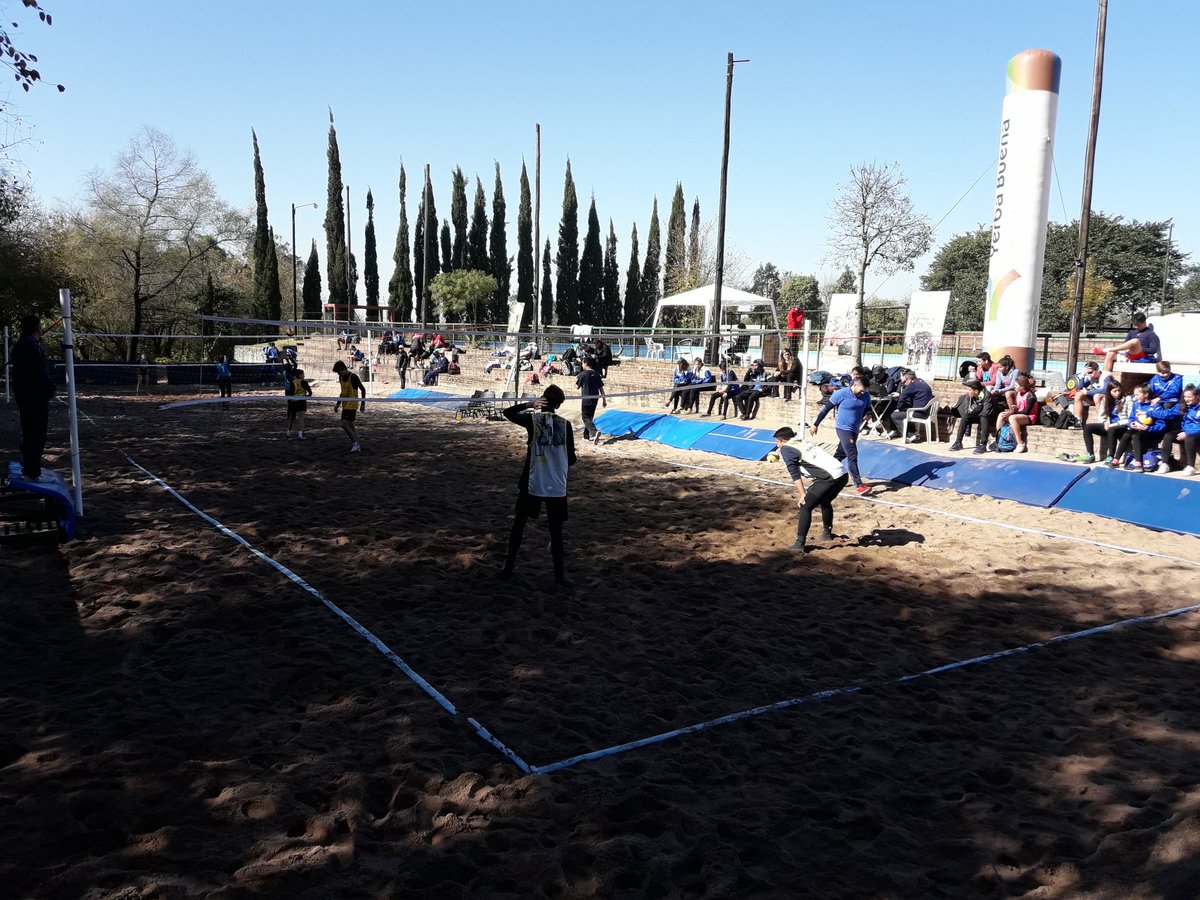 Gumpyvalenz's tweet photo. Se está disputando en el #CeDAR en Torneo Argentino S14 de #BeachVoley masculino y femenino...
@pellegrinituc https://t.co/l7sQIlV6DQ