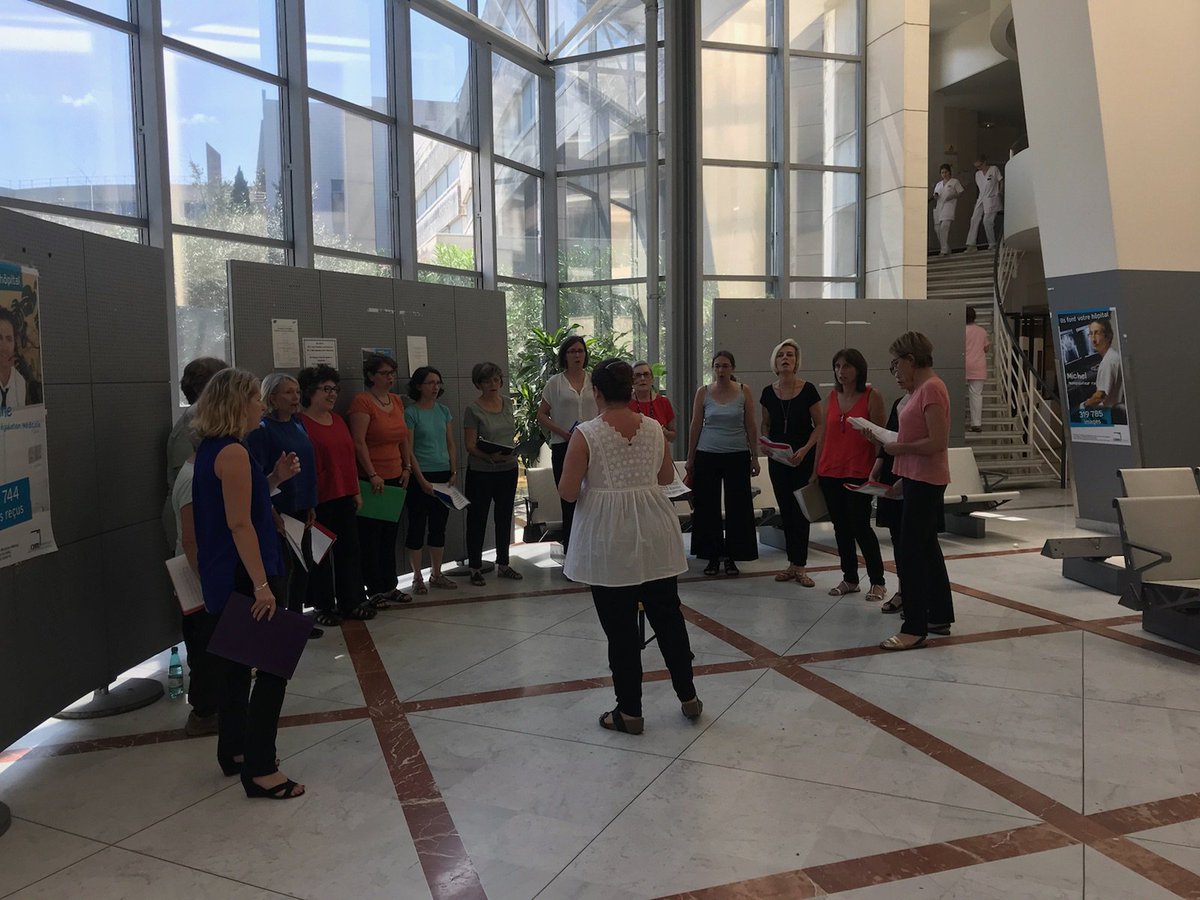 CHU_Montpellier's tweet photo. La fรชte de la musique c'est aussi au @CHU_Montpellier !
Merci ร l'ensemble Vocal vocal Accord'Ames composรฉ d'agents hospitaliers actifs ou retraitรฉs ainsi qu'au groupe #Zythum pour leur participation https://t.co/1GZD4PkxMA